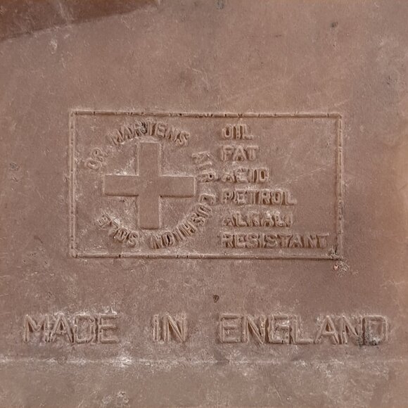 VTG Dr Martens 1460 Boots UK 7, US Men 8 Women 9 Made in England Air Wair Brown - Picture 15 of 16